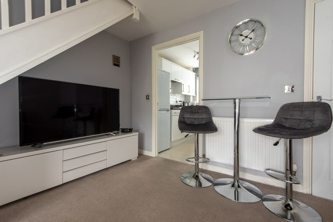 2 Bedroom House | Parking | Durham - View 3
