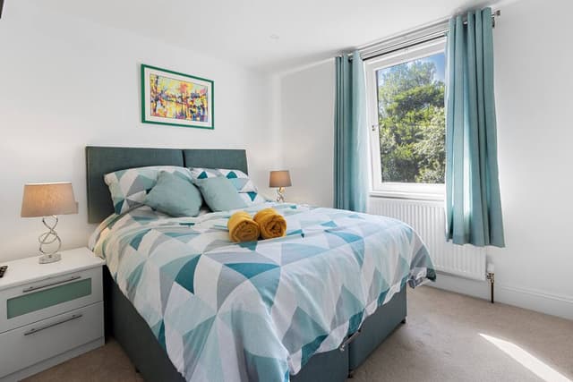  3 Bedroom Waterfront Cottage | Exeter  - View 3