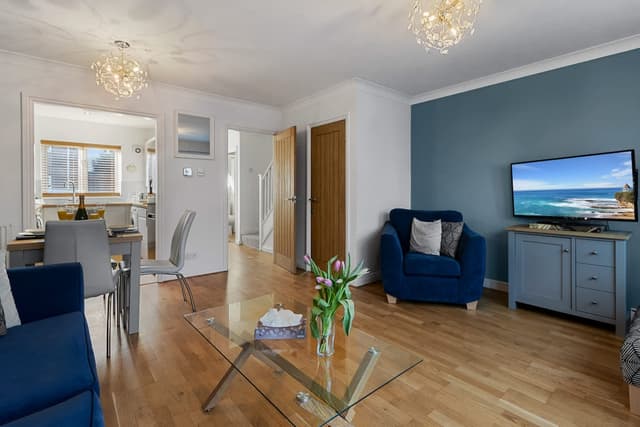 3 Bedroom House - Exeter Quay - Parking - View 2