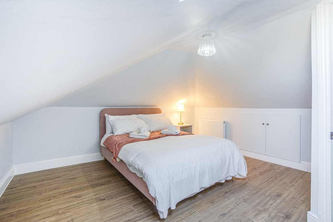 Sleeps 8, Parking, Wifi & Great Transport – Perfect For Contractors - View 16