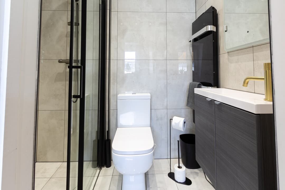 2 Bedroom Apartment | Brighton - View 6