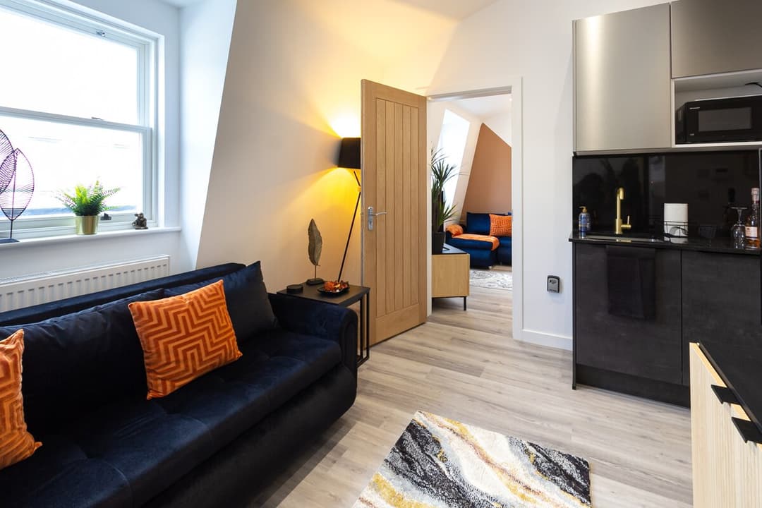 2 Bedroom Apartment | Brighton - View 8