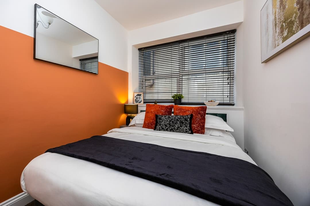 2 Bedroom Luxury Apartment | Brighton - View 2