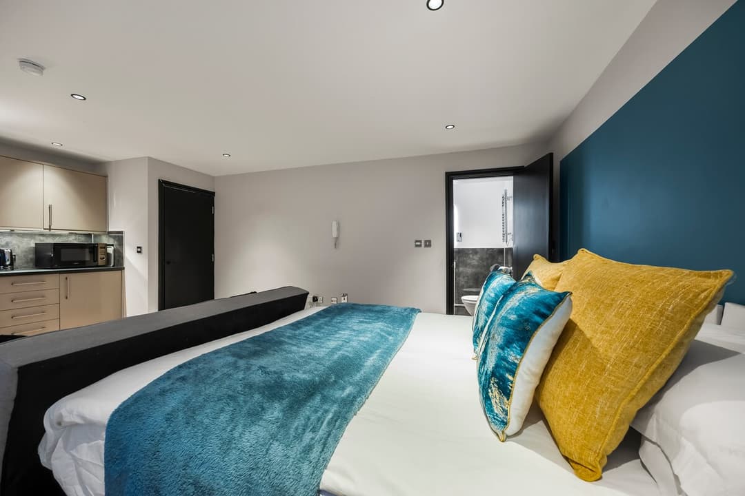 Central Luxury Apartment | Brighton Central  - View 8