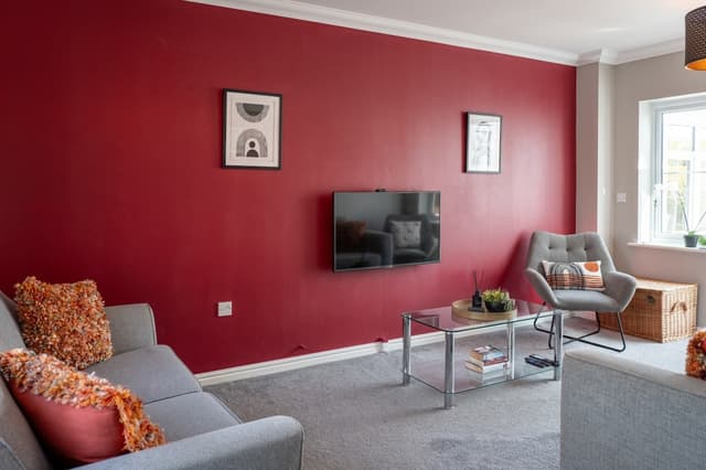 Spacious Family 5 Bedroom House | Parking |  - View 1
