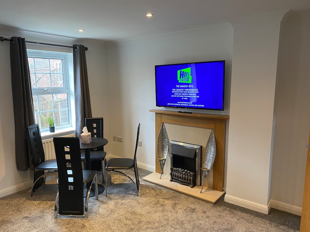 Comfortable 3-bedroom Norwich Townhouse, Garden & Parking - View 5