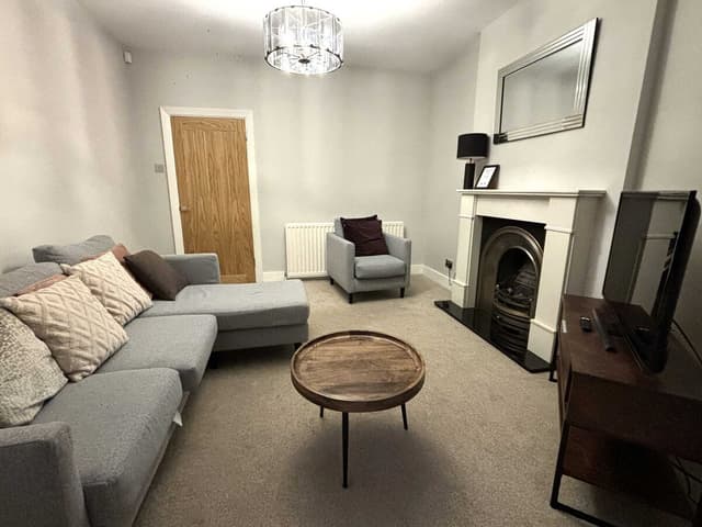 Large Home Near Edgbaston Stadium Birmingham | University - View 2