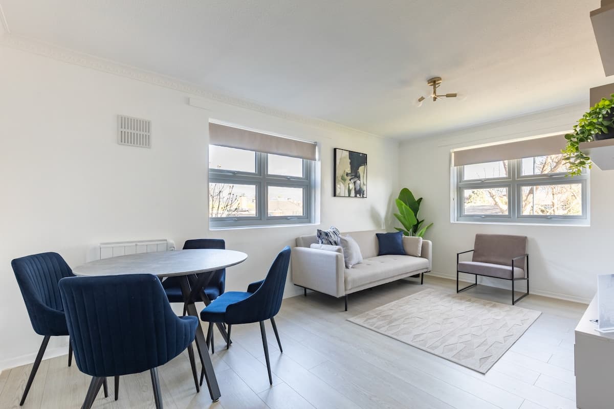 1 Bedroom Apartment