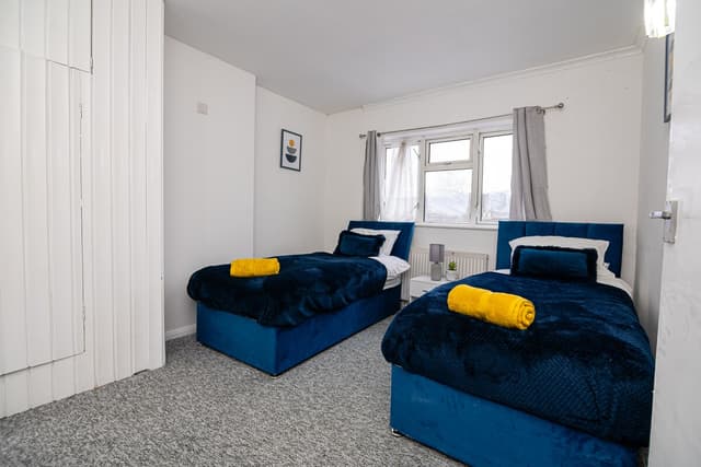 Bright & Spacious 3-Bed Abbey Wood Elizabeth Line - View 3