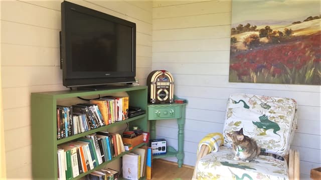 2 Bedroom Cottage, A Charming Home In Norfolk - View 4