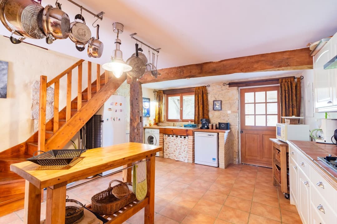 A Charming 4 Bedroom | 4 Bathroom Home | Jacuzzi - View 5