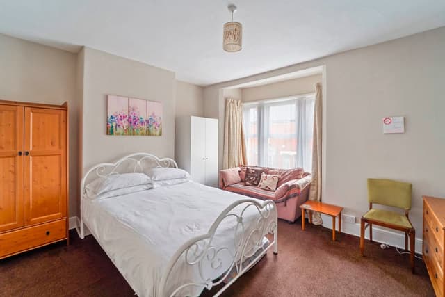 4 Bed Homely Retreat In Wolverhampton - View 1