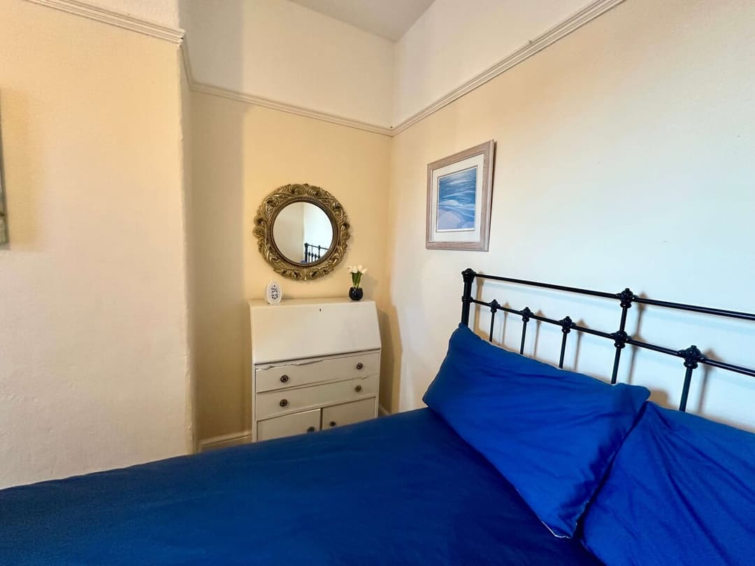 4 Bed Homely Retreat In Wolverhampton - View 5