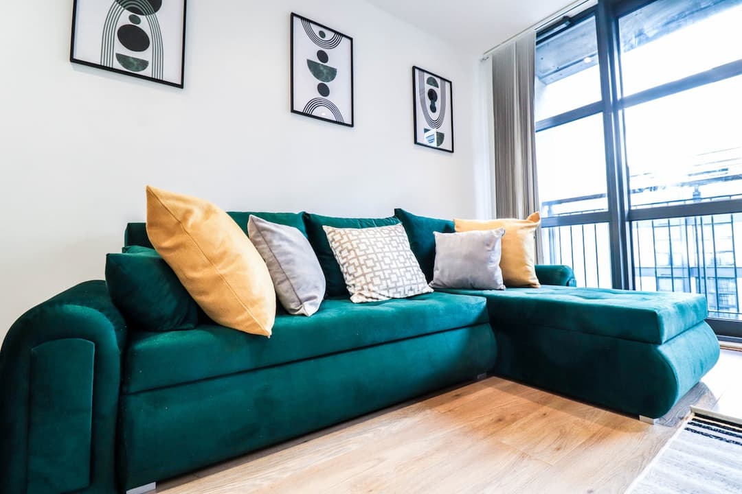Stylish Canary Wharf Flat W/balcony - 5mins From Station - View 3