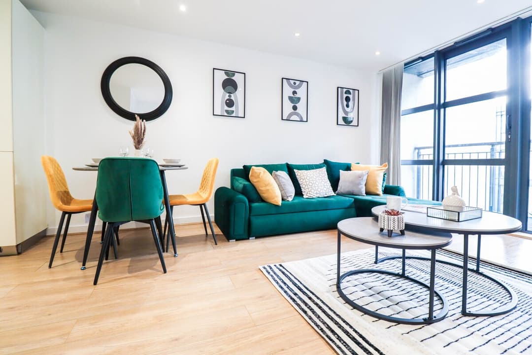 Stylish Canary Wharf Flat W/balcony - 5mins From Station - View 7