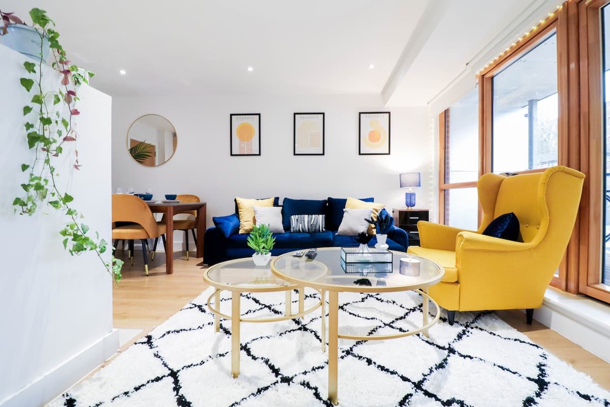 Luxury London Bridge Flat w/Balcony-Sleeps 6