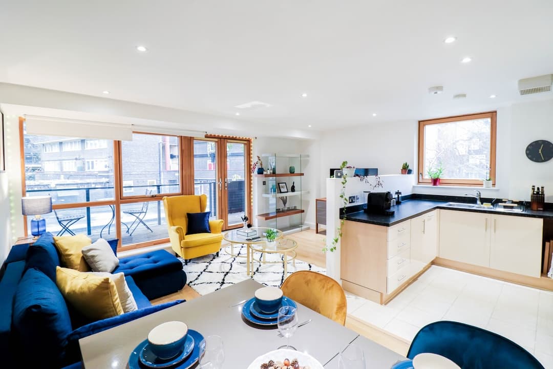Luxury London Bridge Flat w/Balcony-Sleeps 6 - View 4