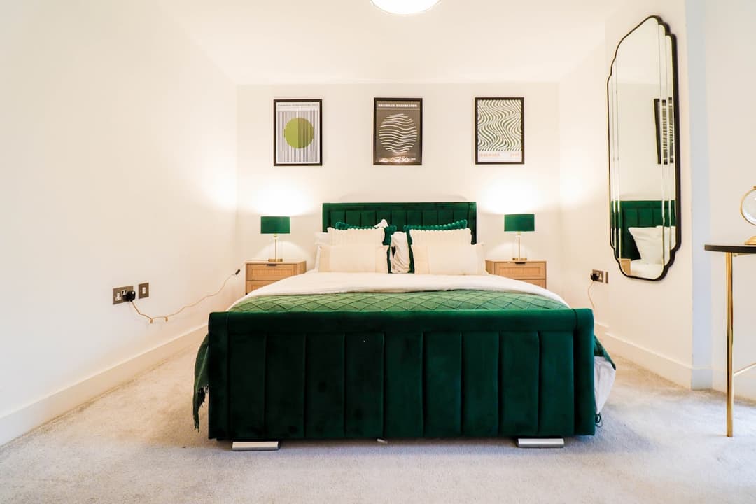 Luxury London Bridge Flat w/Balcony-Sleeps 6 - View 6