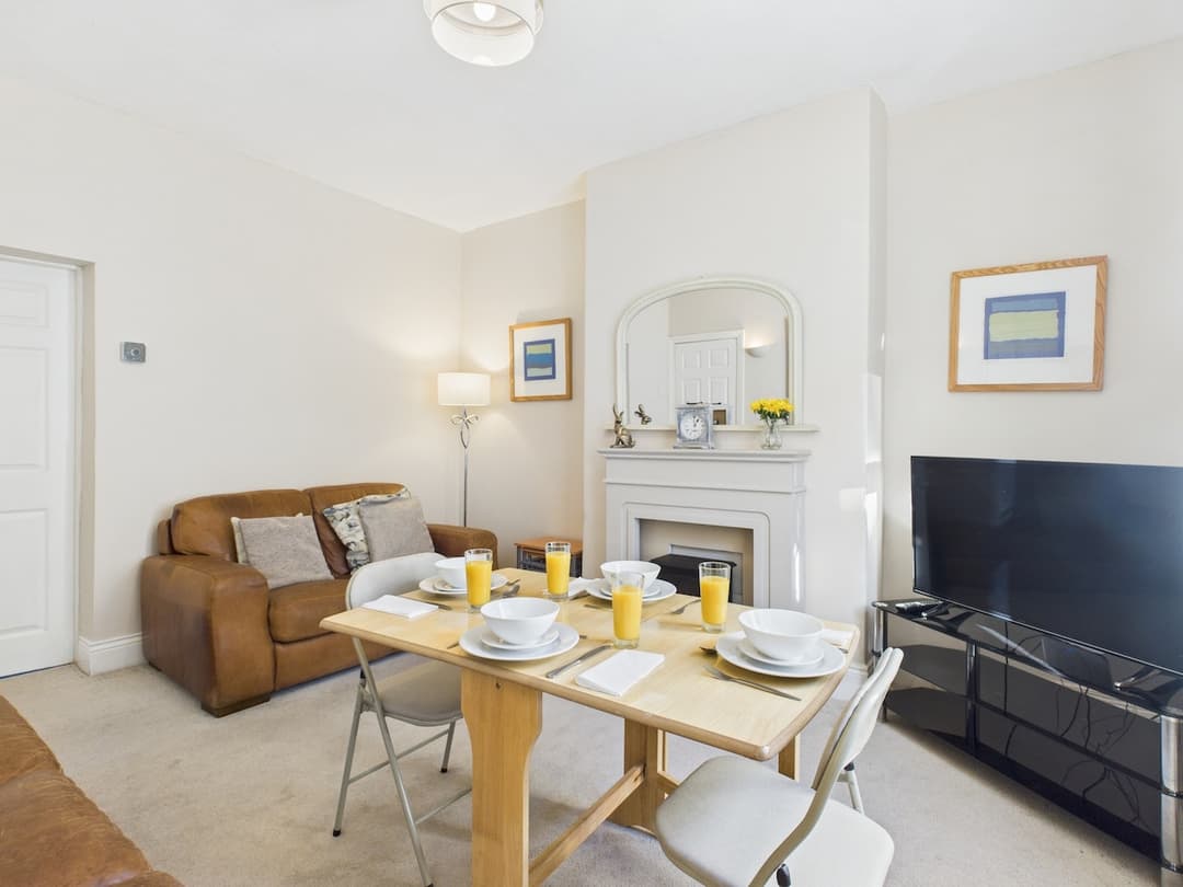 Shiremoor/ Newcastle-upon-tyne. 3 Bedroom/4 Bed House - View 4