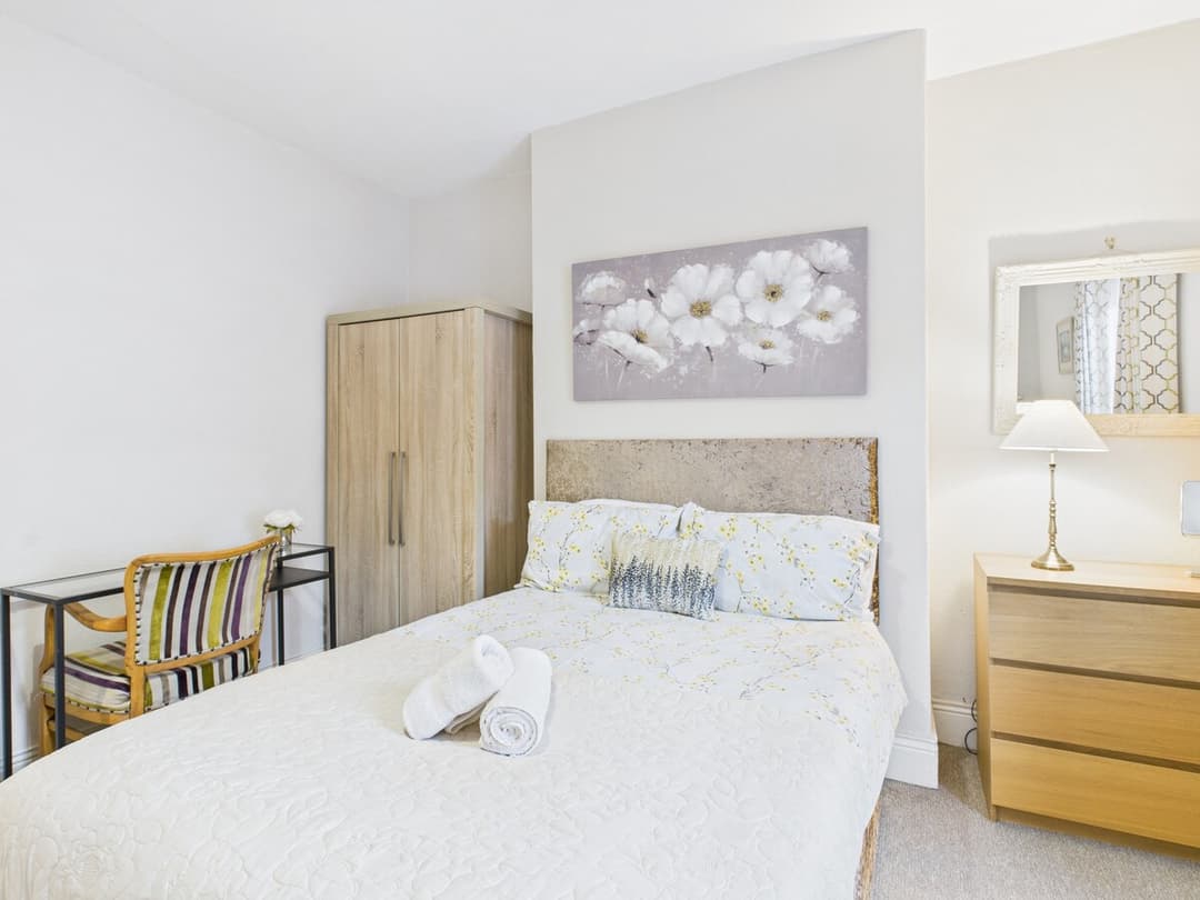 Shiremoor/ Newcastle-upon-tyne. 3 Bedroom/4 Bed House - View 5