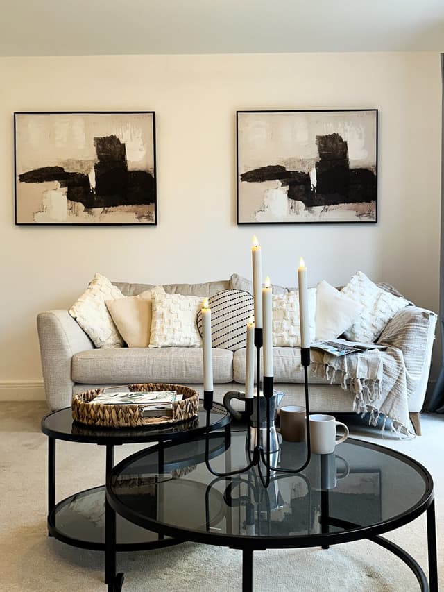 4 Bedroom Heathrow Home | Sleeps 6 | Free Parking - View 4