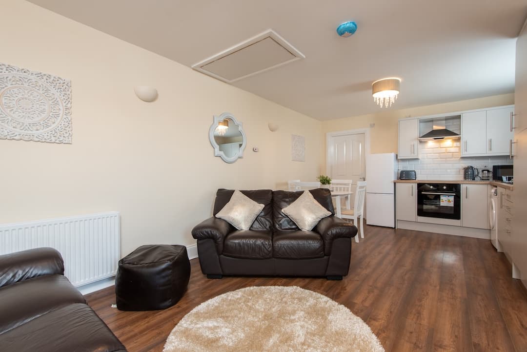 Modern ground floor apartment - View 1