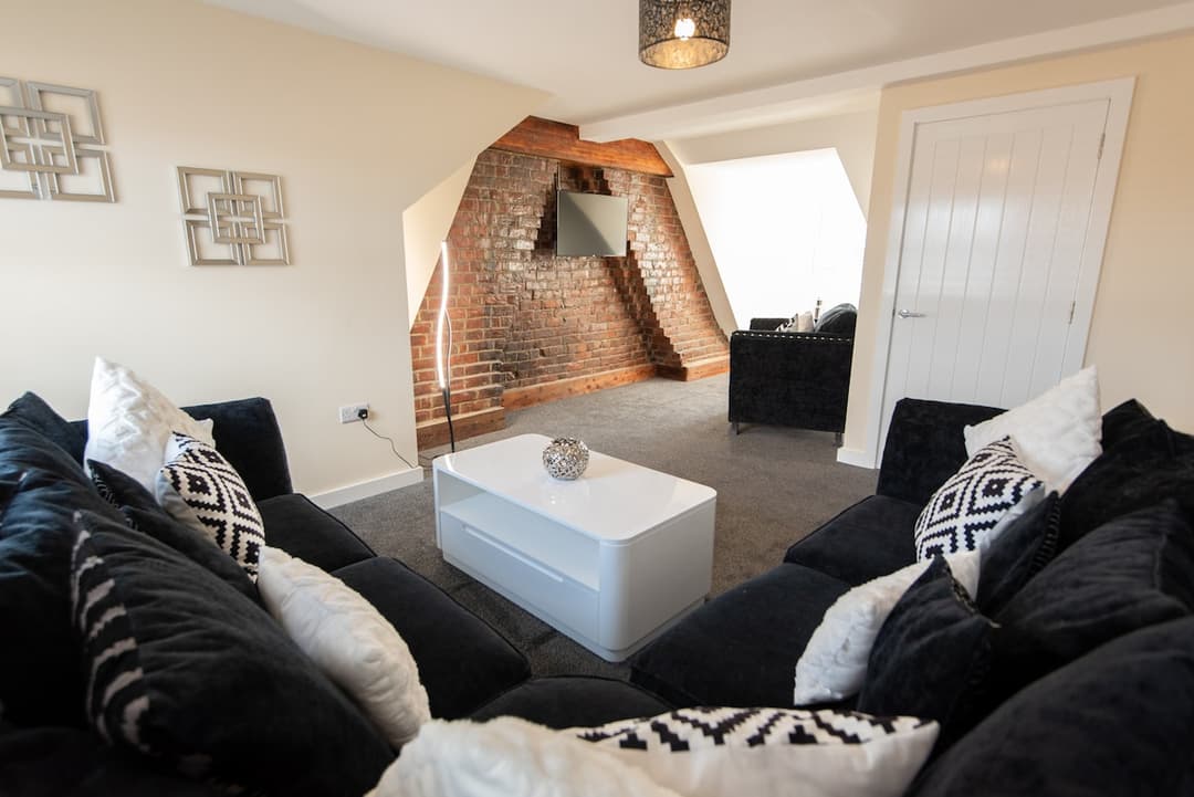 2 Bedroom Home Langley Park - View 1