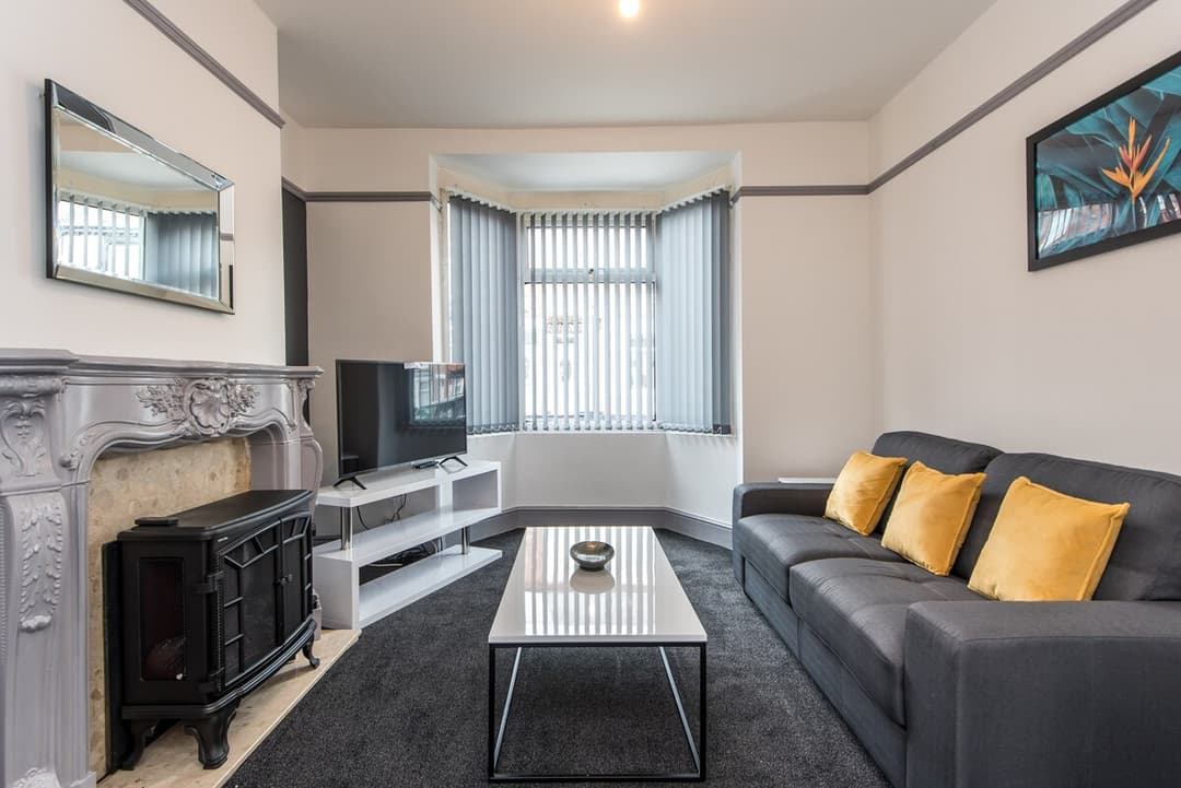 3 Bedroom House Darlington - View 3