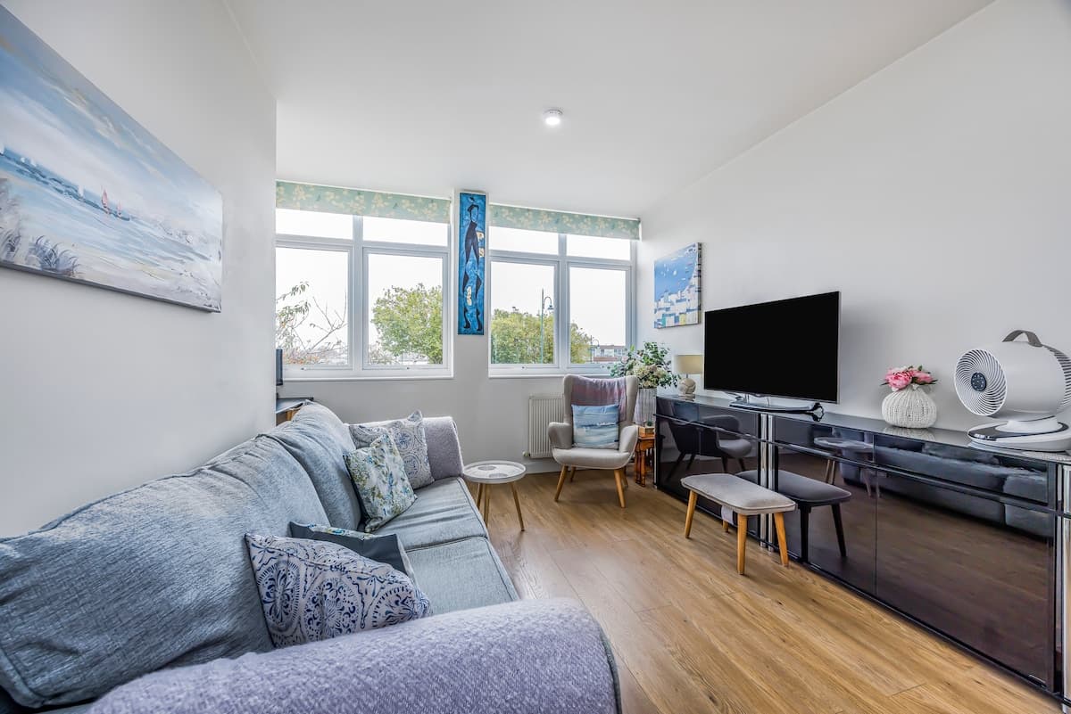 2 Bedroom Apartment