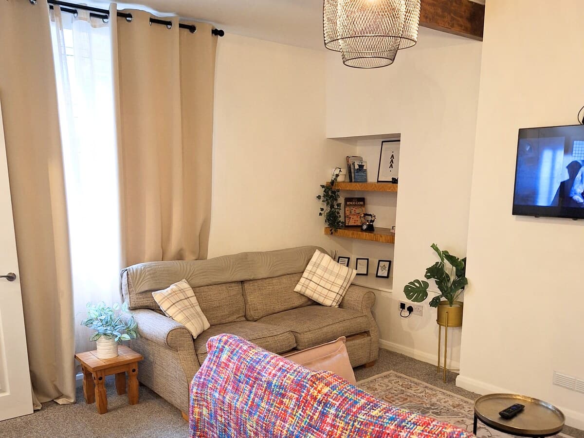 2 Bedroom House